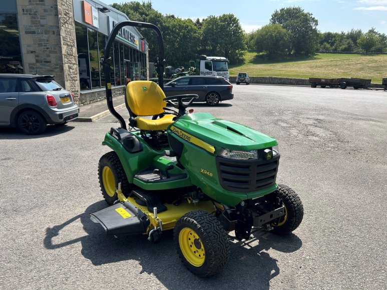 John Deere X948 Lawn Tractor 