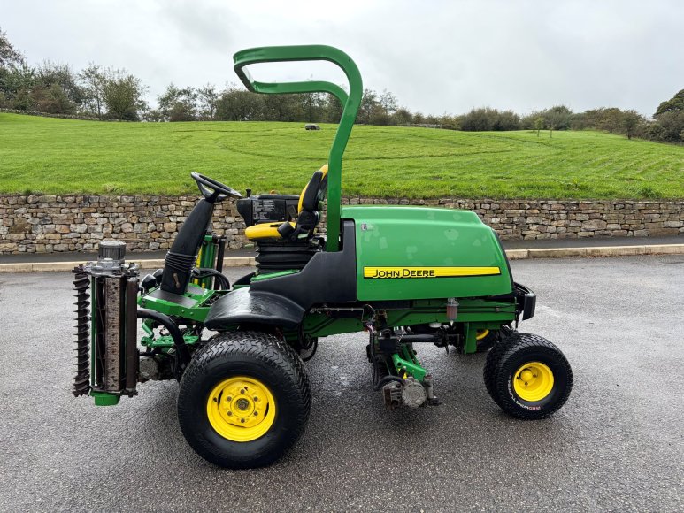 John Deere 7500E Fairway Mower 