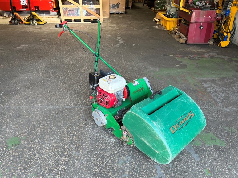 Dennis FT610 Pedestrian Cylinder Mower 