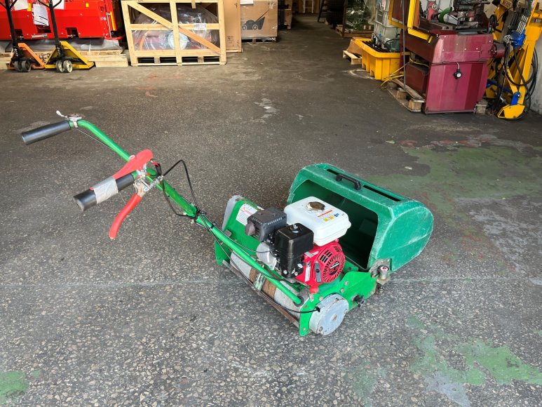 Dennis FT610 Pedestrian Cylinder Mower 