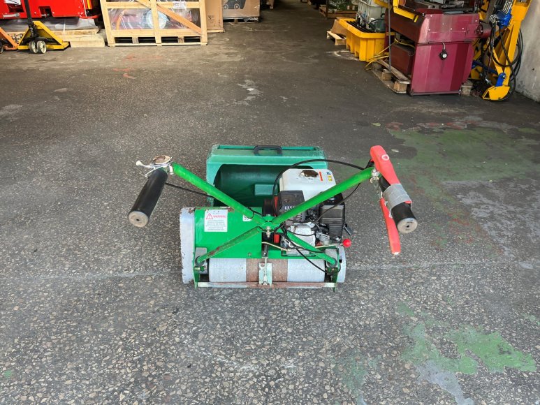 Dennis FT610 Pedestrian Cylinder Mower 