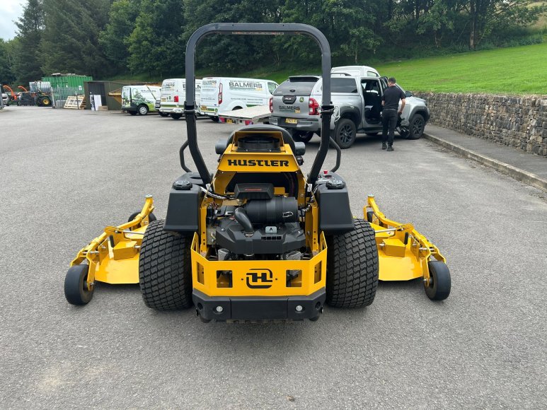 Hustler Super 104 Zero Turn Mower 