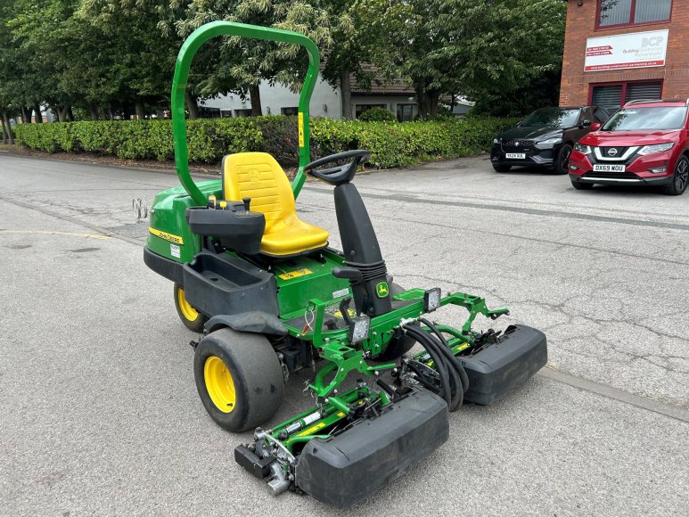 John Deere 2550 Greens Mower