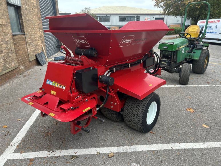 Toro Propass 200 Top Dresser