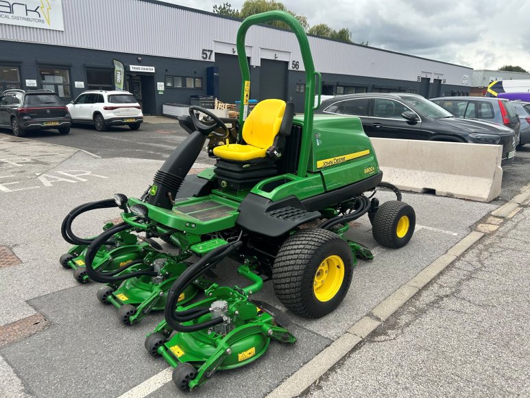 John Deere 8800A Terrain Cut 