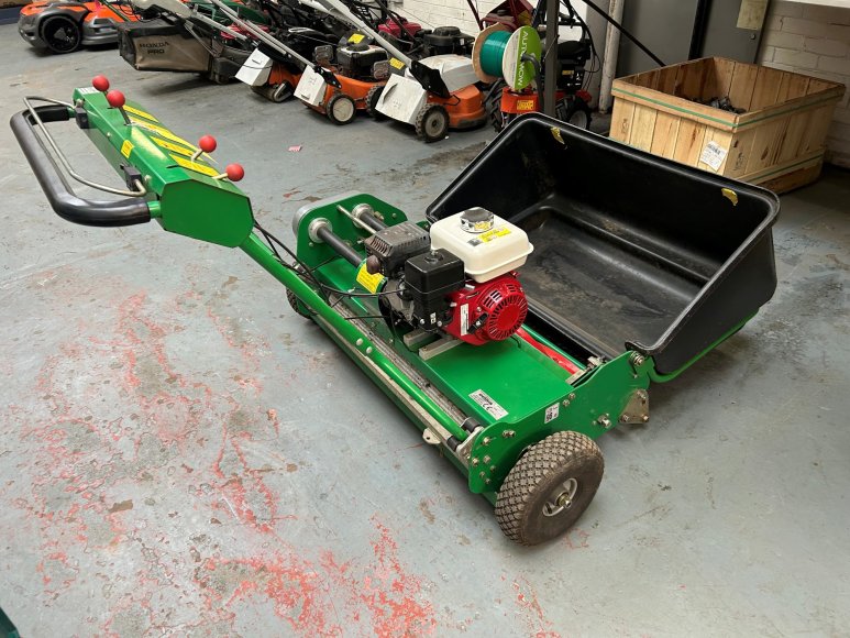 Dennis G860 Cylinder Mower