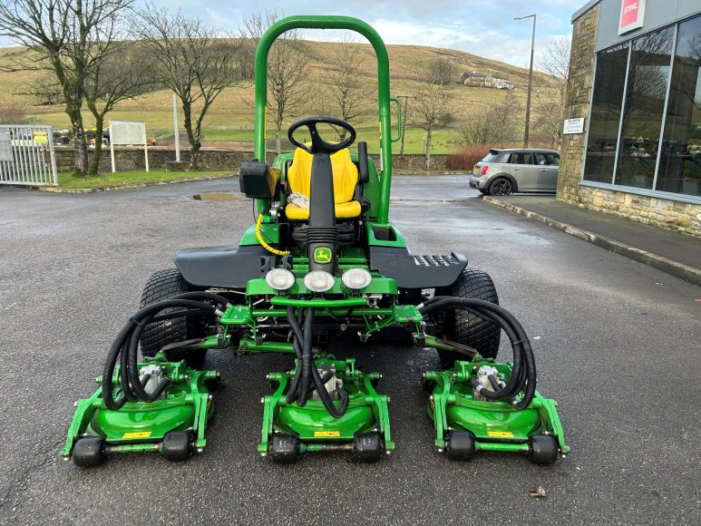 John Deere 8800A Terrain Cut 
