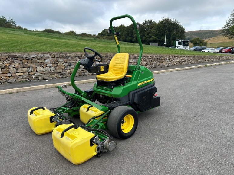 John Deere 2750 Greens Mower 