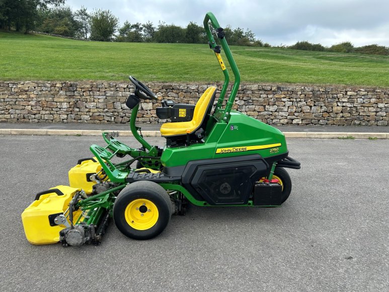 John Deere 2750 Greens Mower 