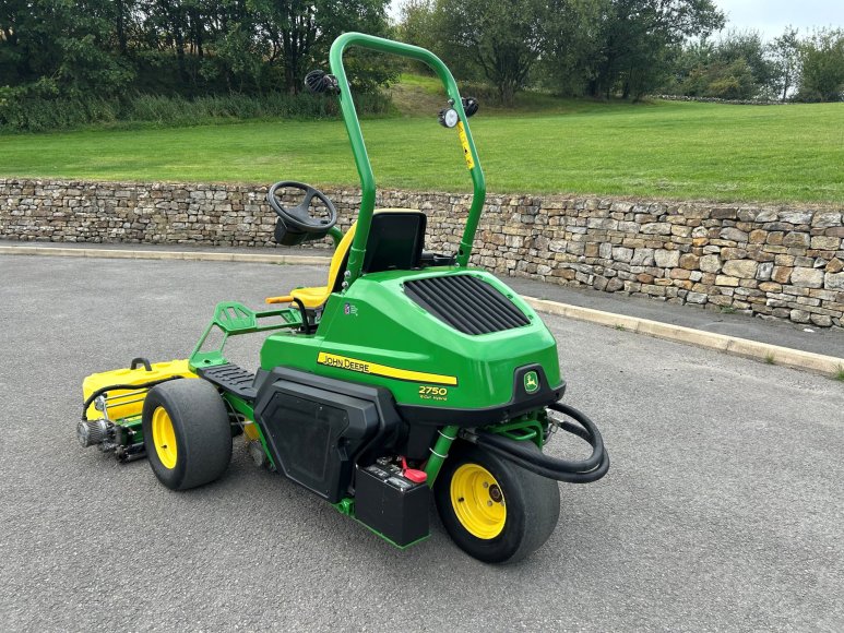 John Deere 2750 Greens Mower 