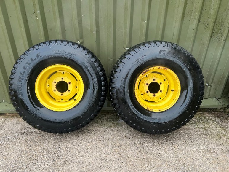 John Deere 2520 Rear Wheels & Tyres 