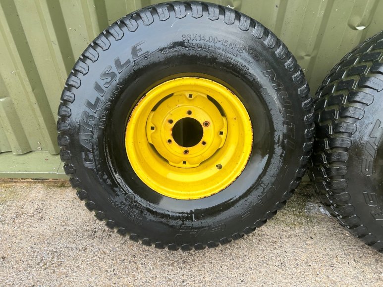 John Deere 2520 Rear Wheels & Tyres 