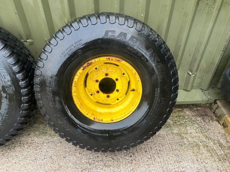 John Deere 2520 Rear Wheels & Tyres 