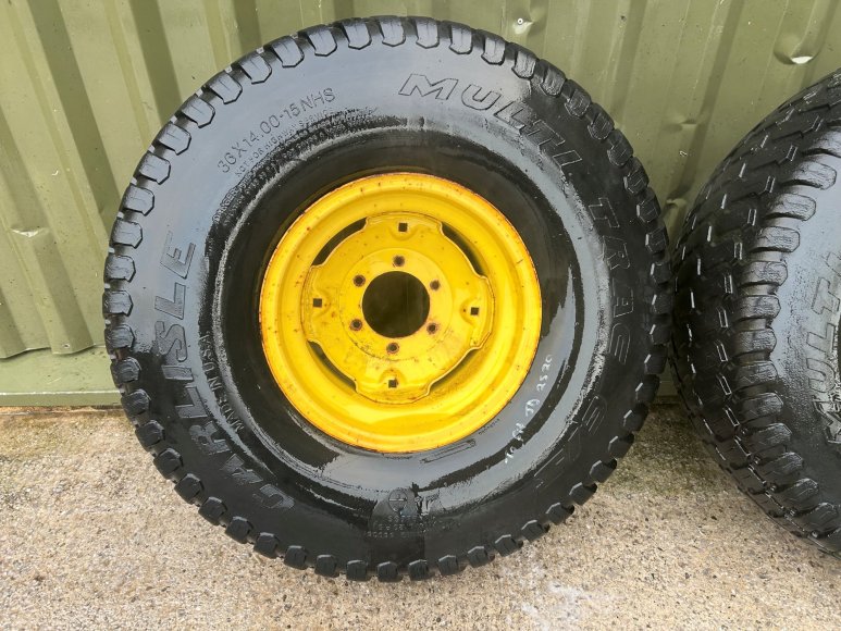 John Deere 2520 Rear Wheels & Tyres 