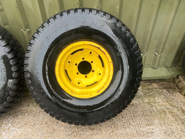 John Deere 2520 Rear Wheels & Tyres 