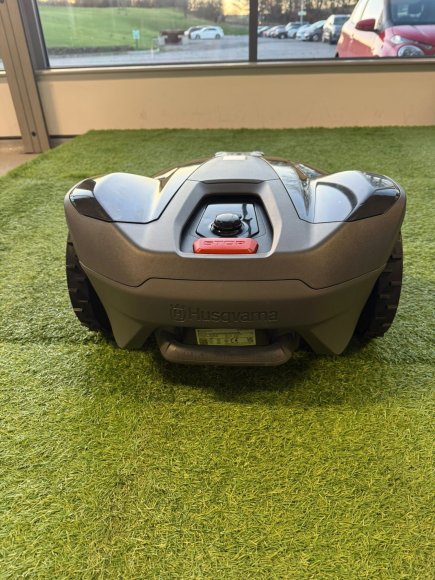 Ex-Demo Husqvarna Automower® 320 NERA