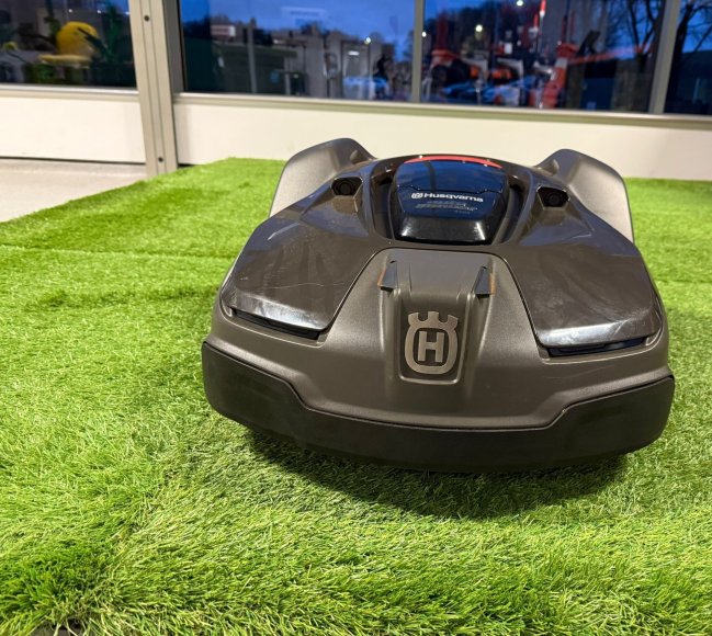 Ex-Demo Husqvarna 450X Automower®