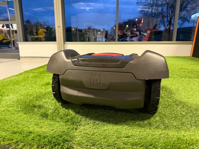 Ex-Demo Husqvarna 450X Automower®