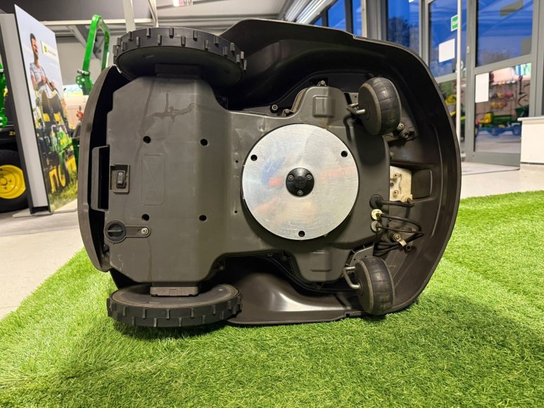 Ex-Demo Husqvarna 450X Automower®