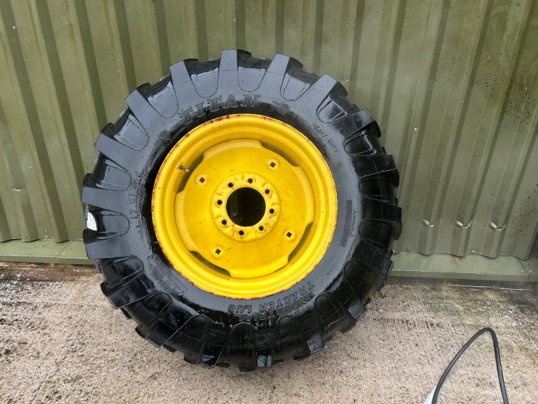 John Deere 4520 Wheel & Tyre 