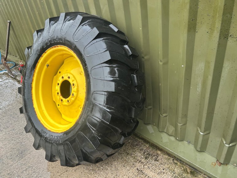 John Deere 4520 Wheel & Tyre 
