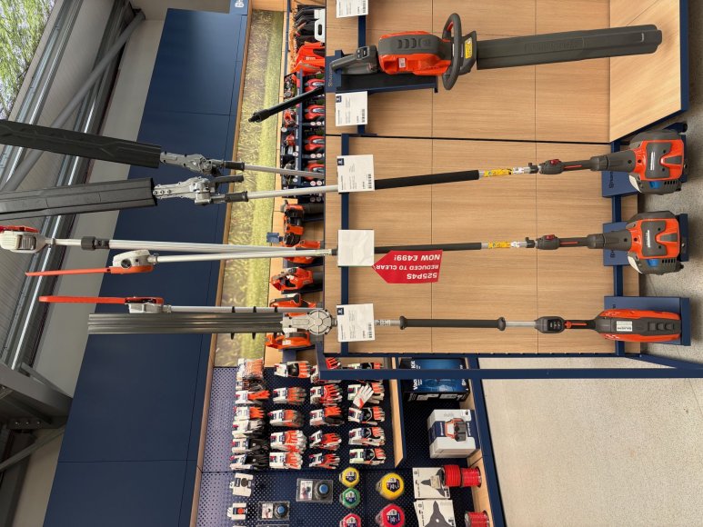 NEW / Ex-DISPLAY Husqvarna 525P4S Petrol Pole Pruner