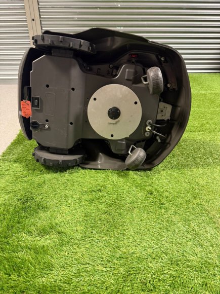 Ex-Demo Husqvarna Automower® 550