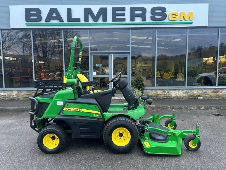 John Deere 1580 Front Mower 