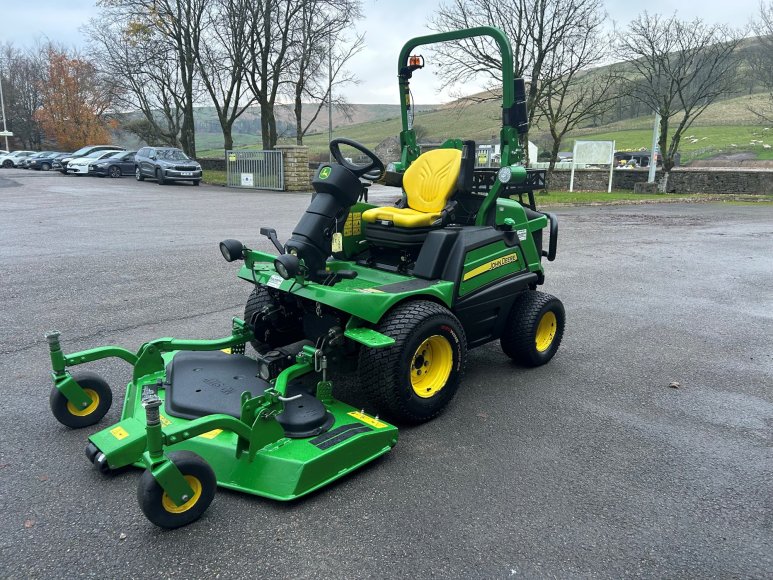 John Deere 1580 Front Mower 