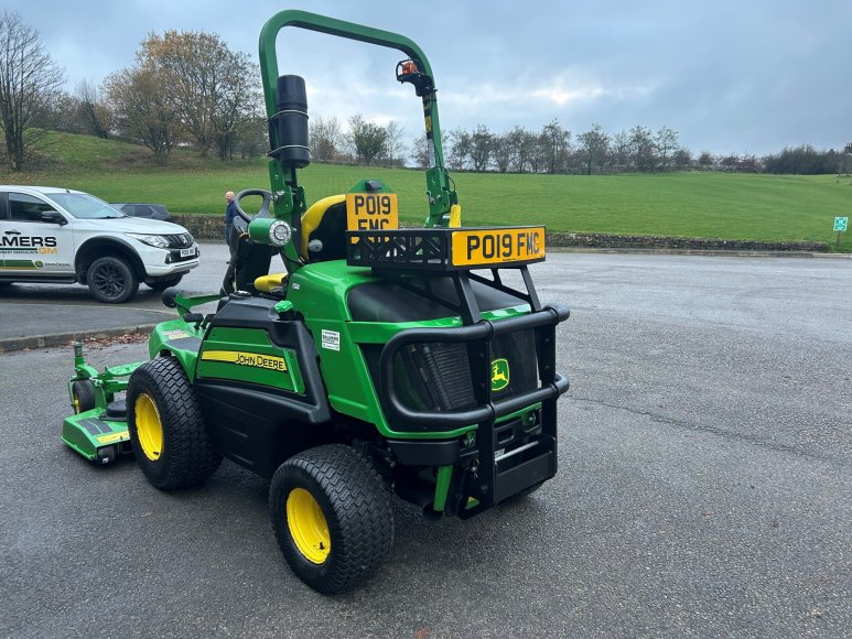John Deere 1580 Front Mower 