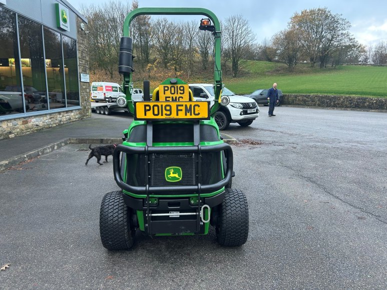 John Deere 1580 Front Mower 