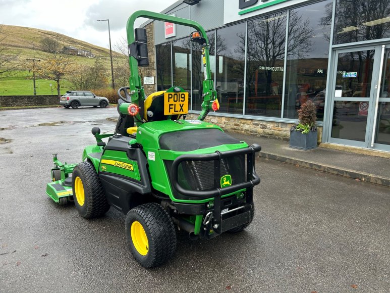 John Deere 1580 Front Mower