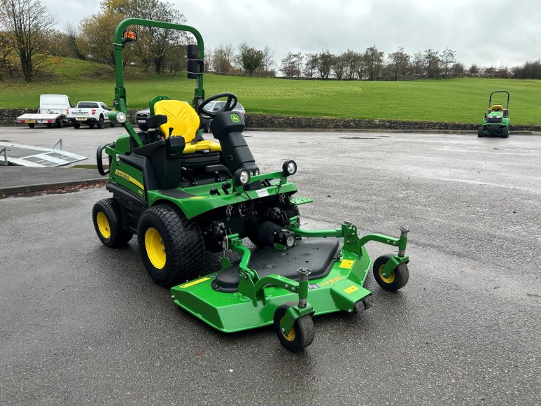 John Deere 1580 Front Mower