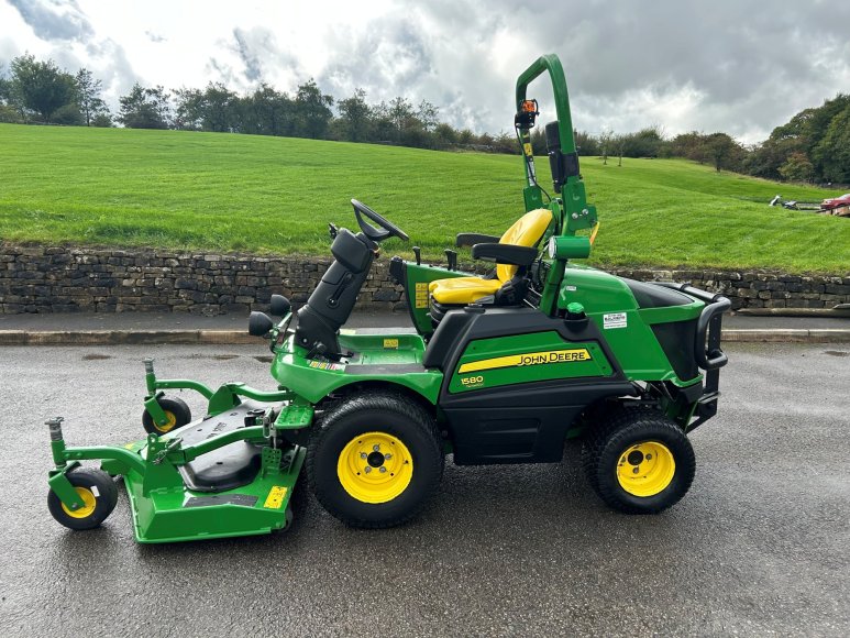 John Deere 1580 Front Mower 