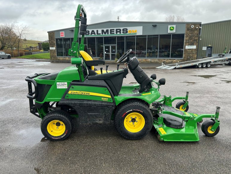 John Deere 1580 Front Mower