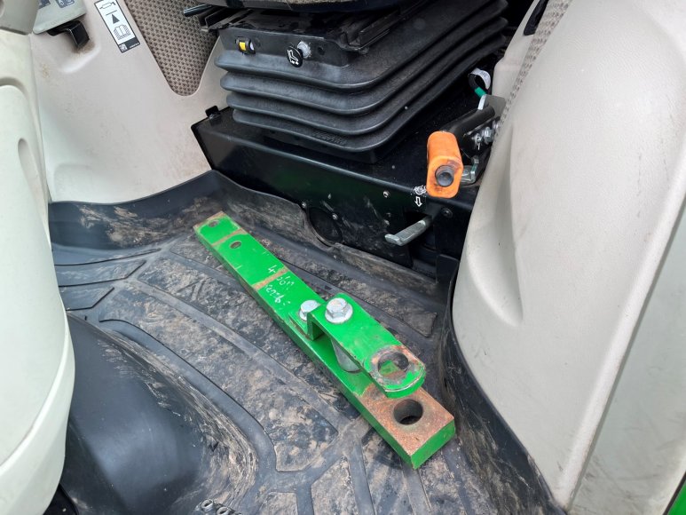 John Deere 4066R Compact Tractor 