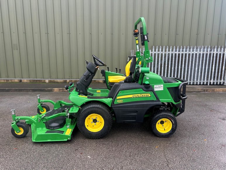 John Deere 1580 Front Mower 