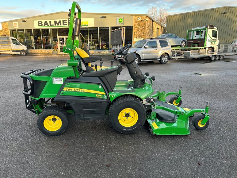 John Deere 1580 Front Mower