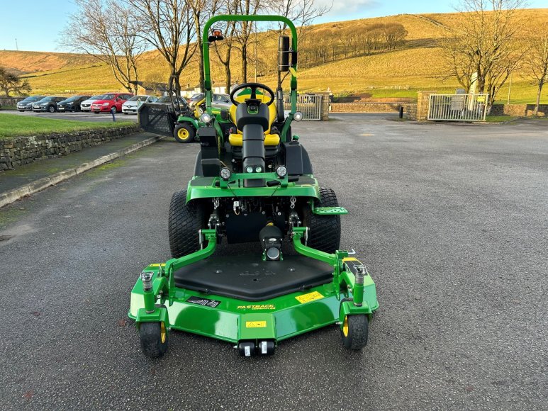 John Deere 1580 Front Mower