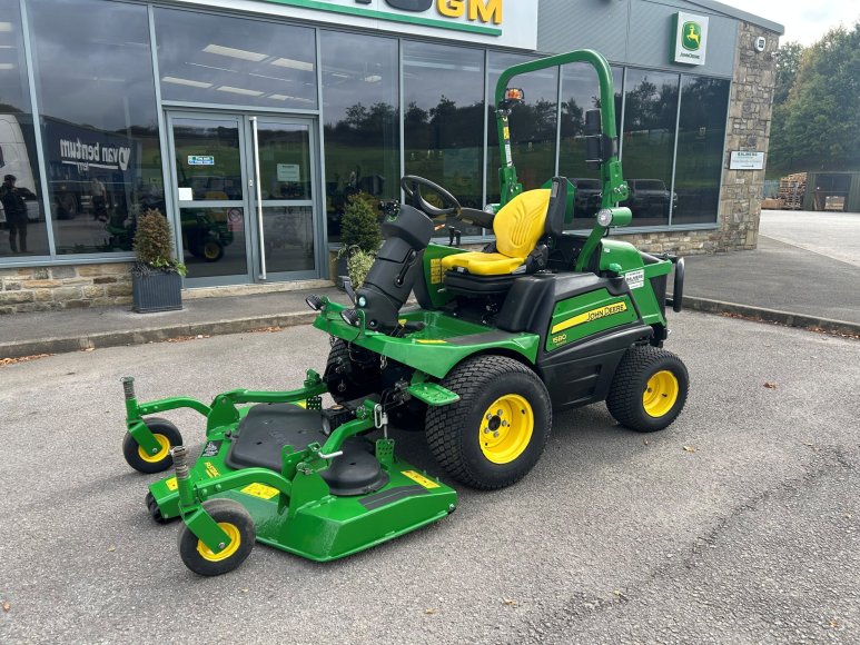 John Deere 1580 Front Mower 