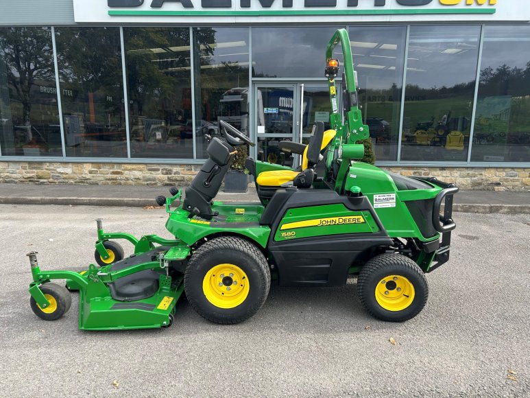 John Deere 1580 Front Mower 