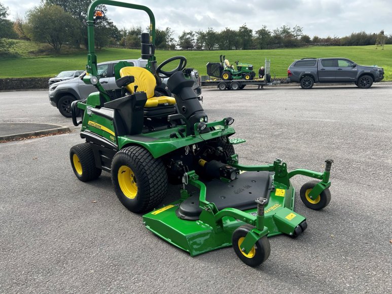 John Deere 1580 Front Mower 