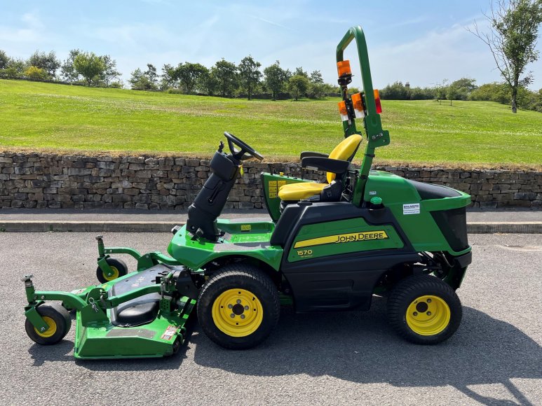 John Deere 1570 Front Mower