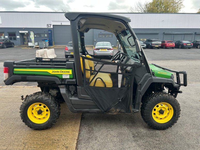 John Deere XUV865M Utility Vehicle 