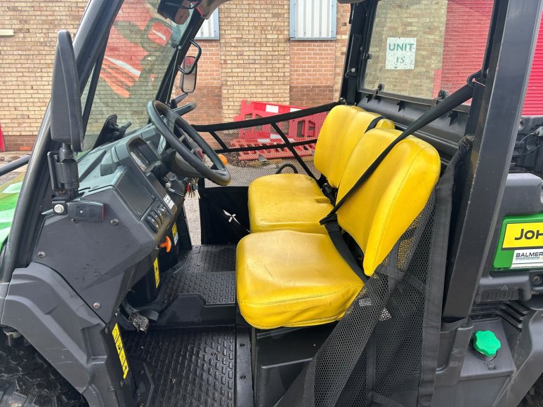 John Deere XUV865M Utility Vehicle 