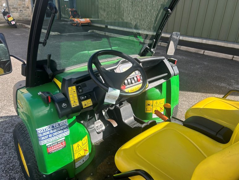 John Deere HPX815E Utility Vehicle 