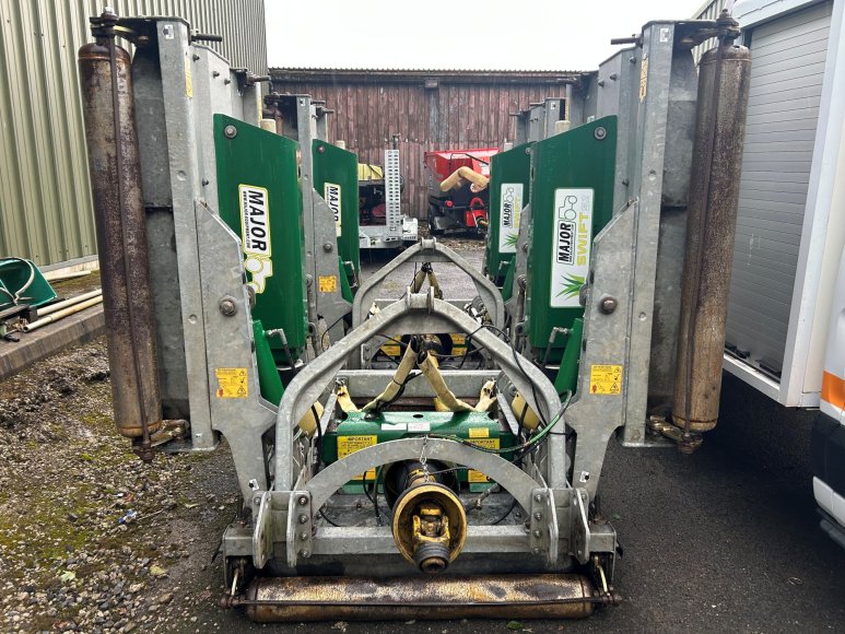 Major MJ71-400 Roller Mower 