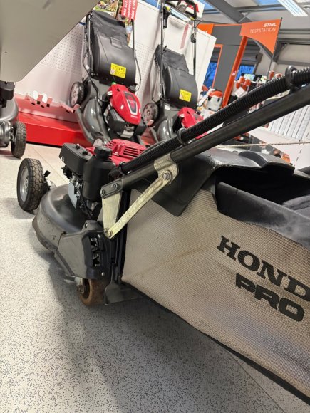 Honda HRH 536 QX Lawnmower 