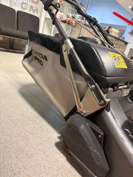 Honda HRH 536 QX Lawnmower 