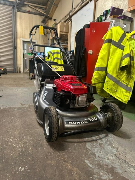 Honda HRH 536 QX Lawnmower 